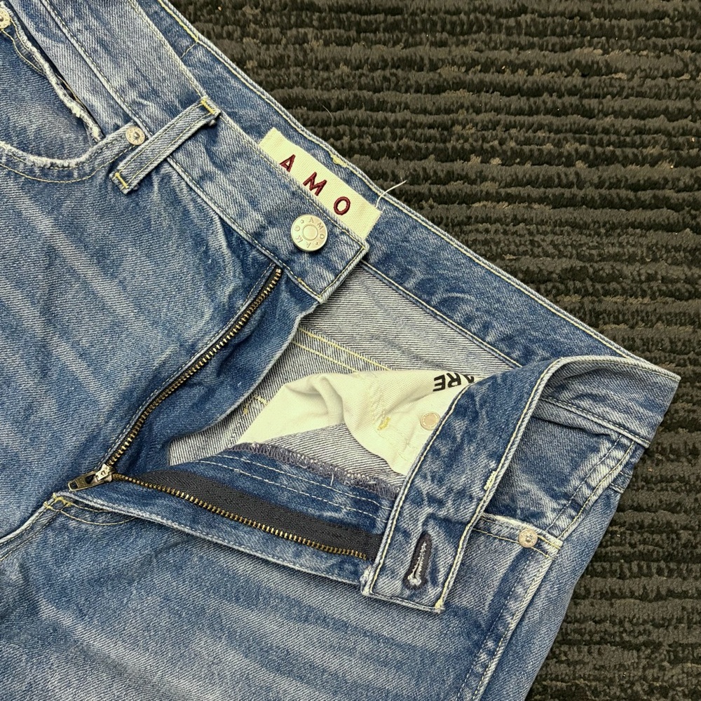 Amo Size 28 Lightwash Billie Distressed Crop Wide Mid Rise Straight Leg Jeans - Picture 3 of 9